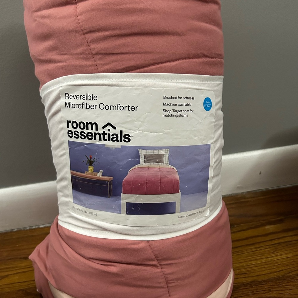 Room Essentials Blush and White Reverse Microfiber Comforter